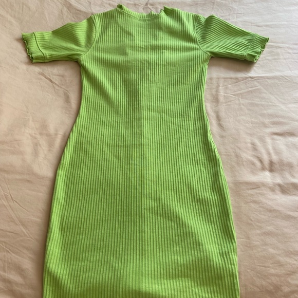 Pretty little thing mini T-shirt dress - Picture 3 of 3